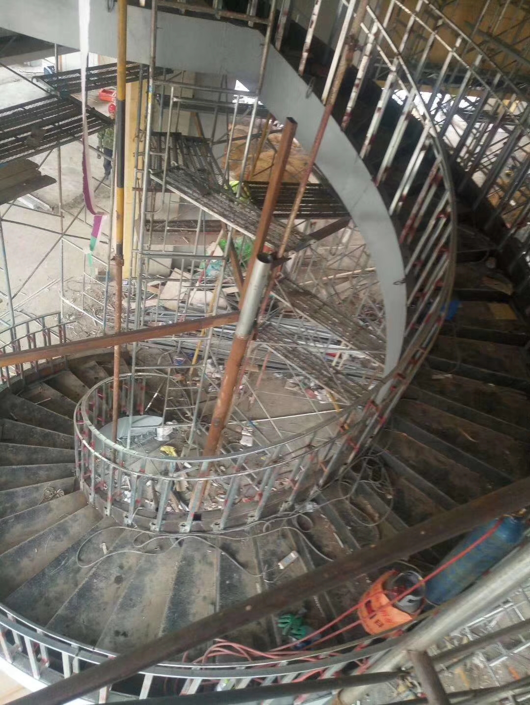 青岛钢结构楼梯